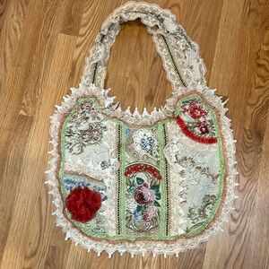 Vintage Maggie Mae of Mount Dora tapestry lace appliqué floral boho shoulder bag